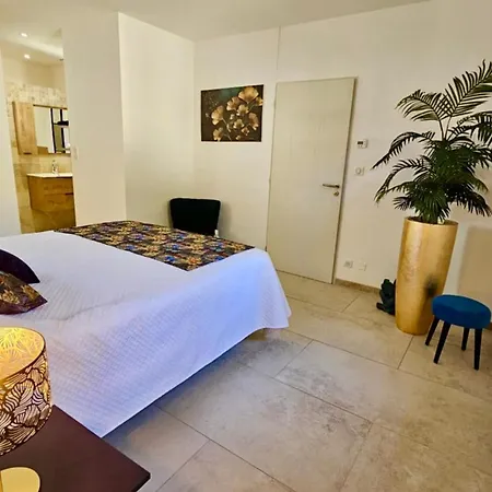 Luxueuse En Provence, Luberon فيلة